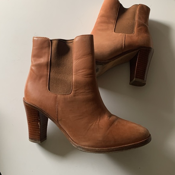 A.P.C. Leather Ankle Boots - Picture 4 of 9